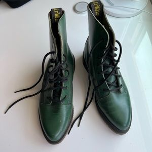 RARE Vintage 80’s Dr. Martens Green Pointed Toe Size 6